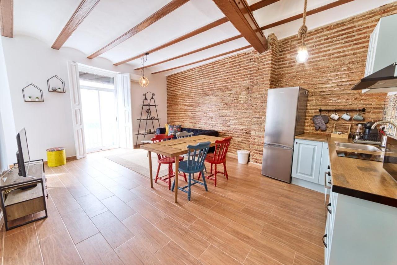 Appartamento Beams & Bricks Valenza Esterno foto
